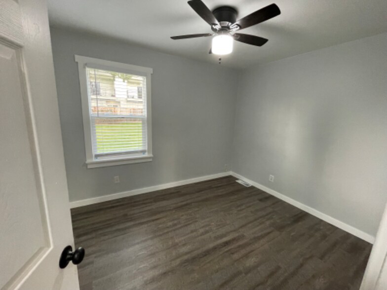 Building Photo - 6107 99th St SW