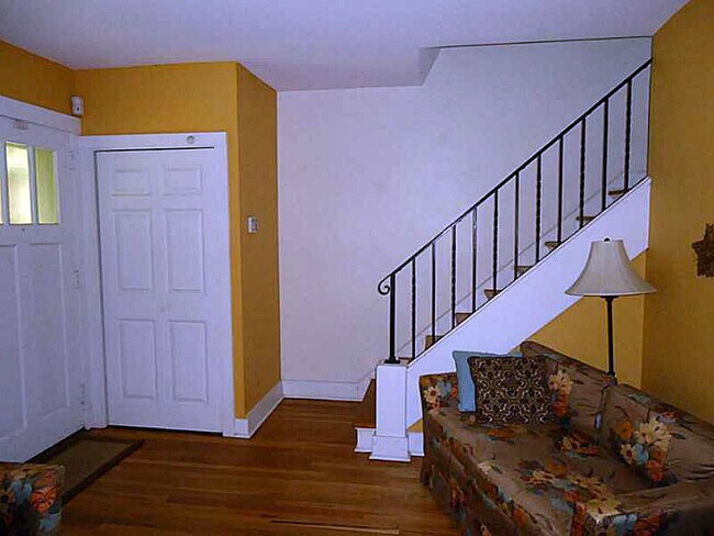 Living Room - 5573 Pocusset St