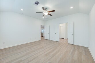 Building Photo - 5607 Rock Head Rnch Trl