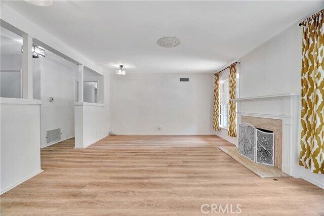 Building Photo - 5835 Jumilla Ave
