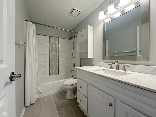Building Photo - 9430 Aspen Grove Ln