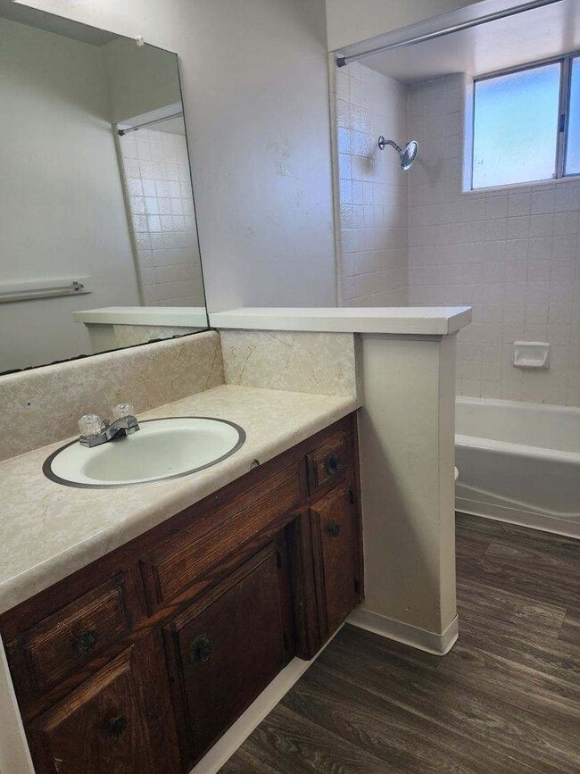 Building Photo - 5101 Appleblossom Dr