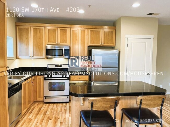 Building Photo - 1120 SW 170th Ave