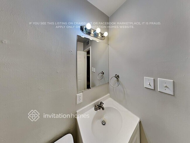 Building Photo - 772 Victor St