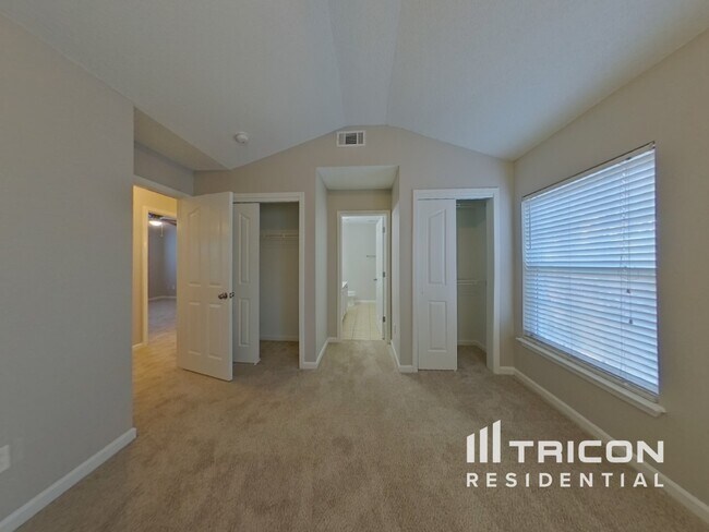 Building Photo - 2228 Meadecroft Rd