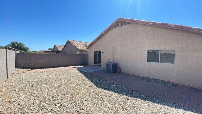 Building Photo - Cozy 3 bedroom home in Surprise!