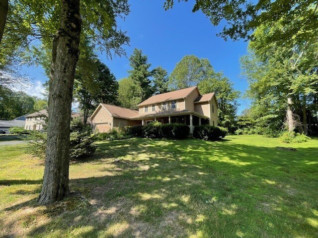 Building Photo - 8 Timberwick Dr