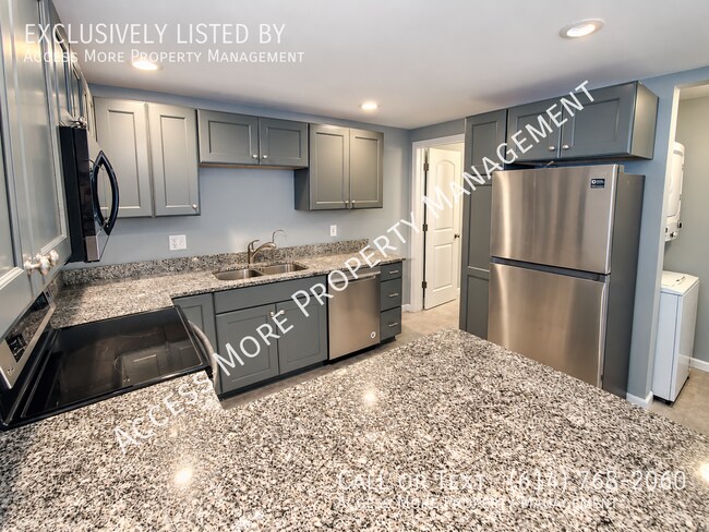 Building Photo - 3041 LaVista Drive-
