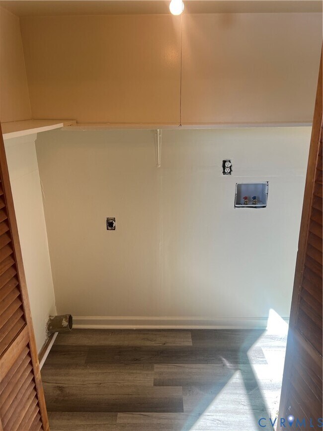 Building Photo - 3308 Woodlawn St