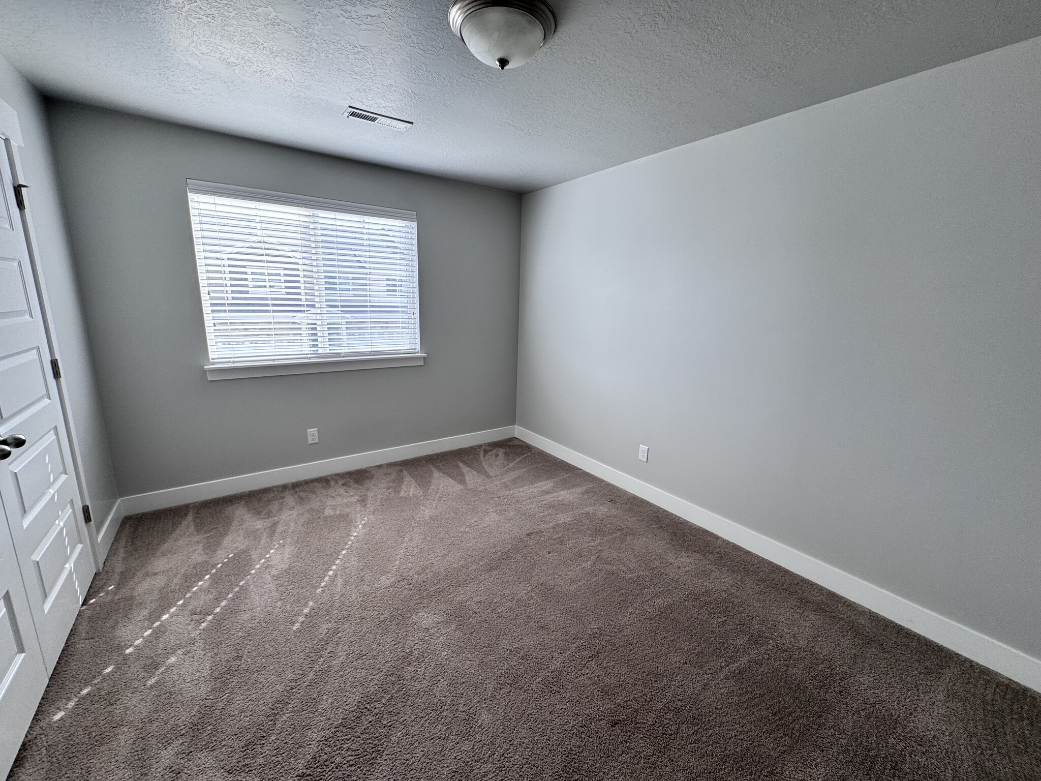 Building Photo - 14541 S Juniper Shade Dr