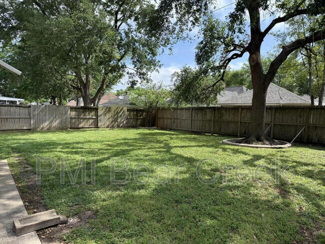 Building Photo - 7818 Sunny Ridge Dr