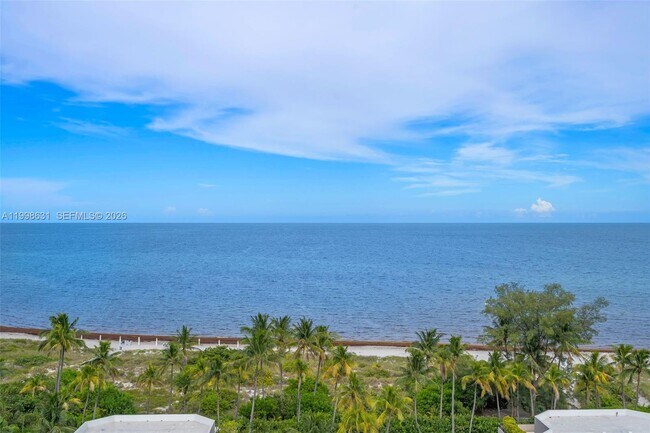 Building Photo - 251 Crandon Blvd