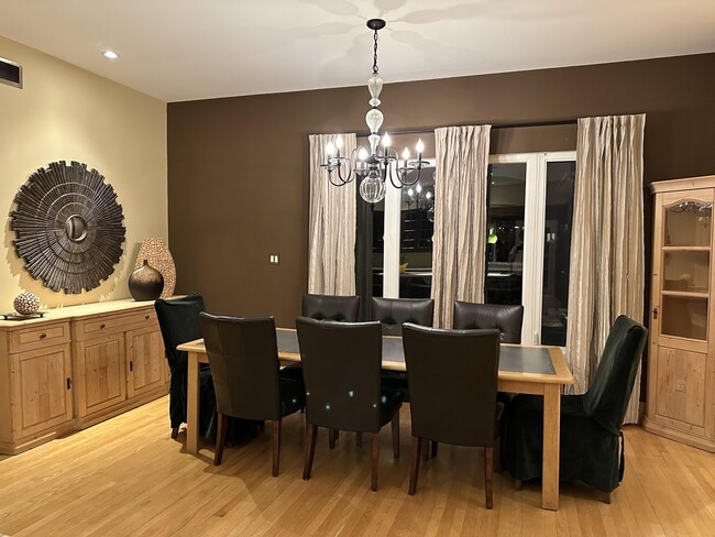 dinningroom - 1700 N Windsor Dr