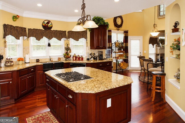 Building Photo - 4515 Mossey Dr