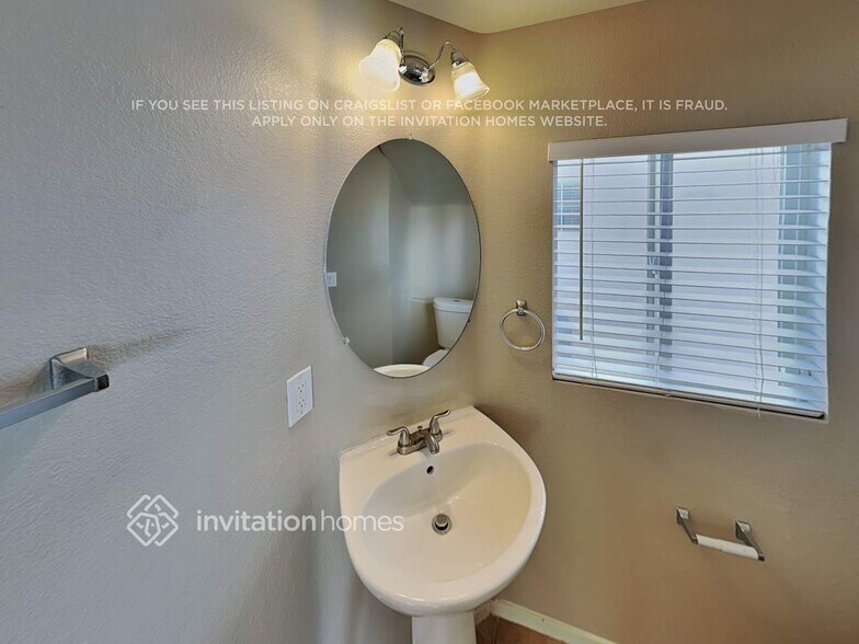 Building Photo - 10220 Crepe Myrtle Ct