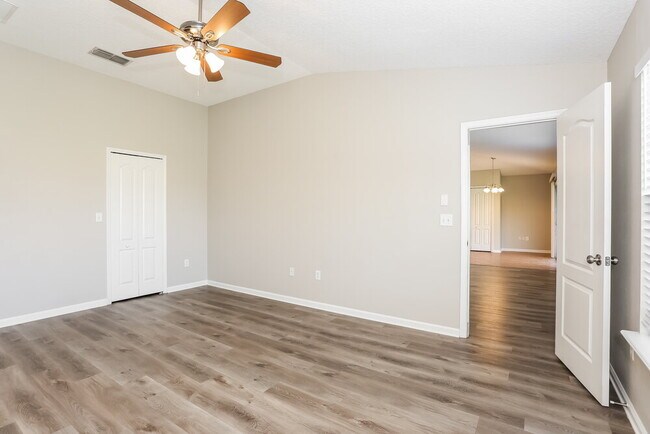 Building Photo - 2655 Oak Haven Dr