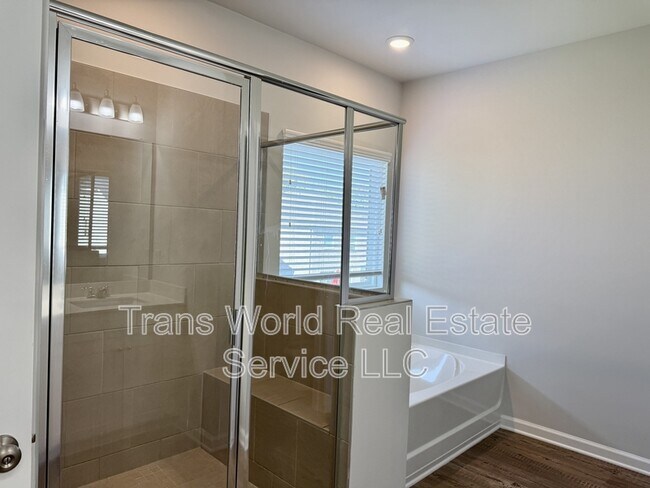 Building Photo - 2090 Ecoland Dr