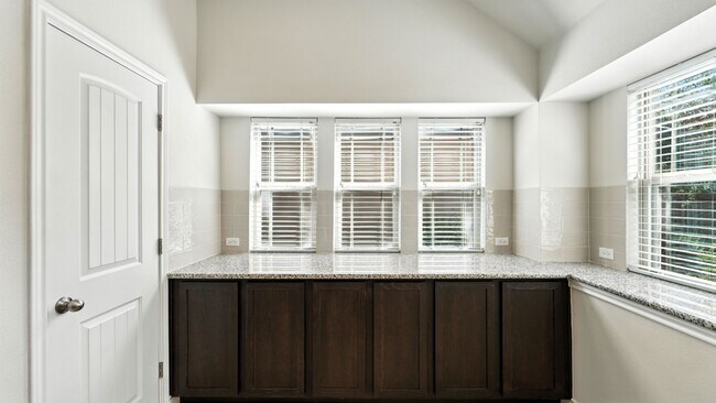 Building Photo - 490 Nautical Lp