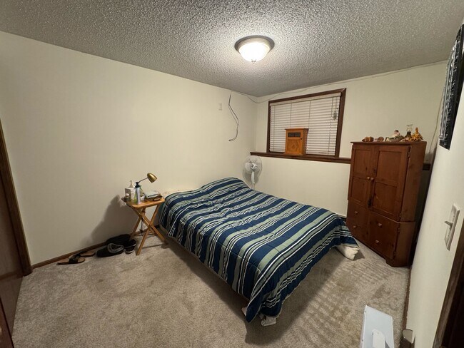 Building Photo - 9730 Pleasant Ave S