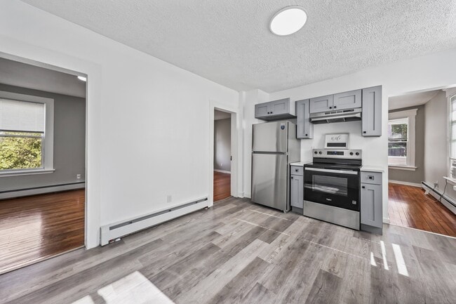 Building Photo - 90 Hillside Ave