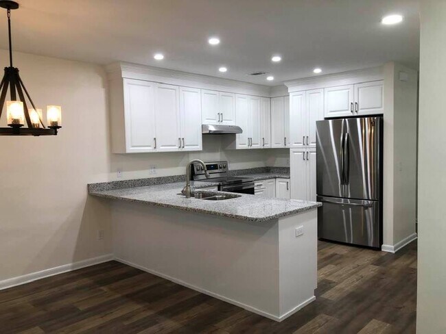 Building Photo - 2809 SE 17th St