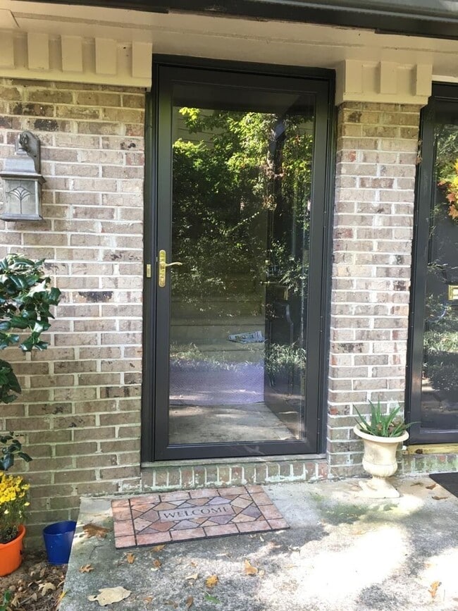 Building Photo - 14 Arpege Way NW