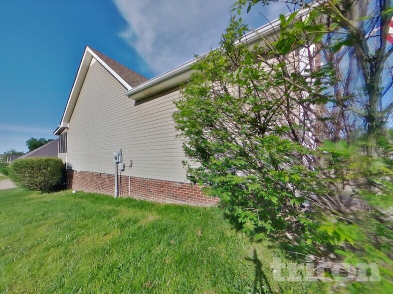 Building Photo - 505 Arabian Ln
