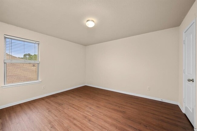 Building Photo - 25426 Saddlebrook Champion Way