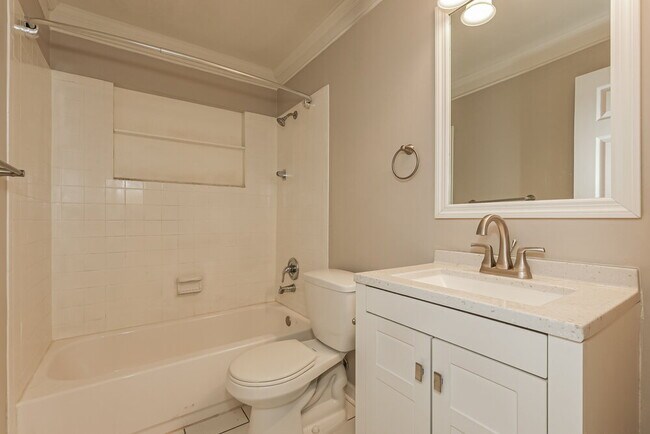 Building Photo - 9311 Mary Ave