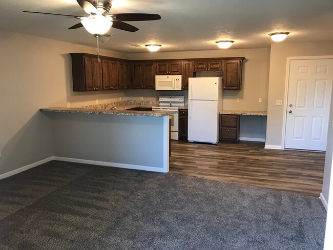 Building Photo - 1617 E Military Ave