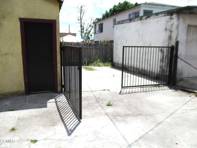 Building Photo - 124 W Ave 28