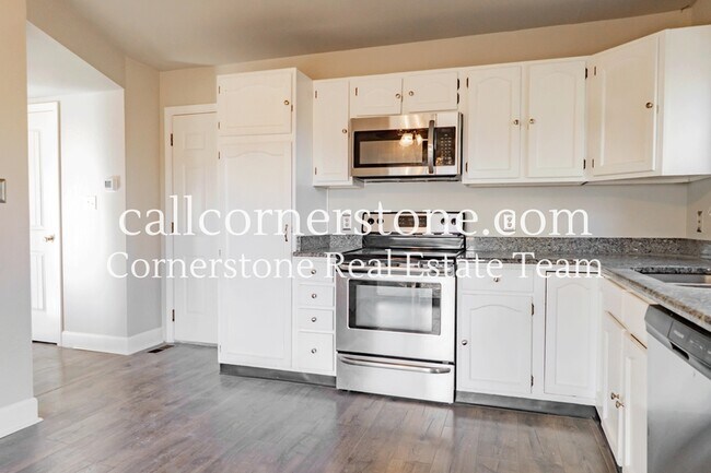 Building Photo - 9319 Hazy Morning Dr