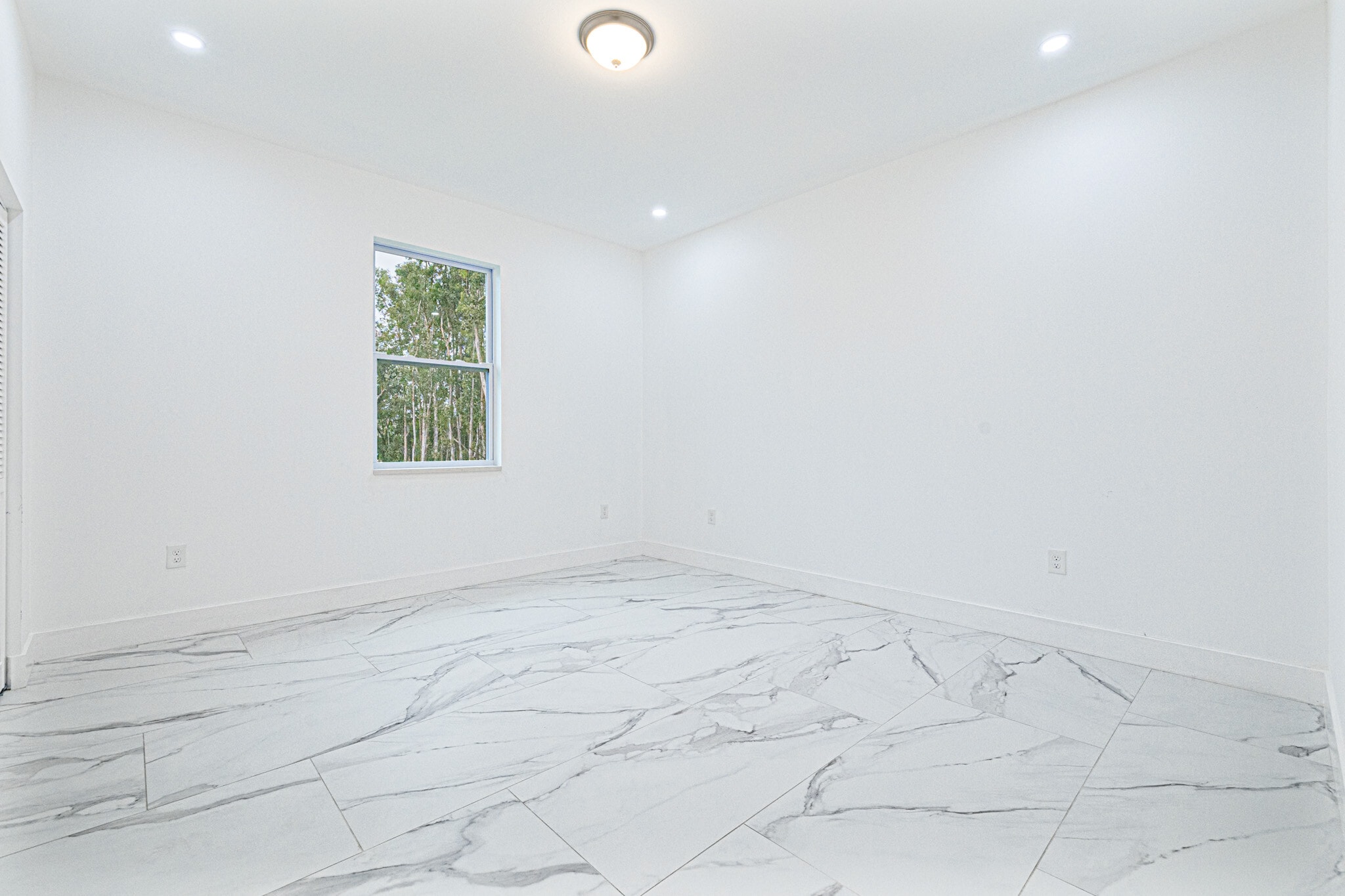 Building Photo - 5125 24th St SW