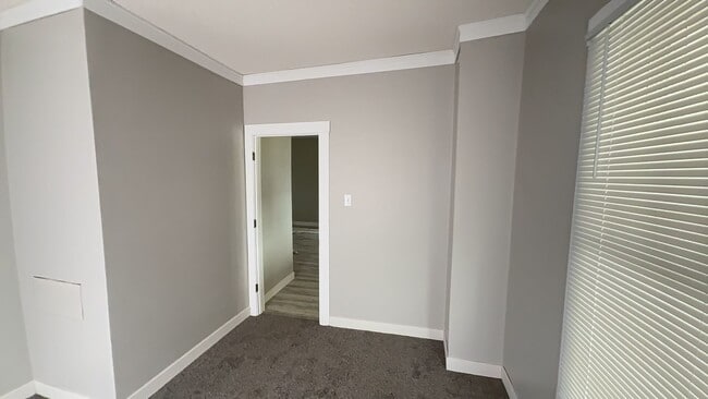 Building Photo - 3 Bedrooms with Fenced In Yard + Garage