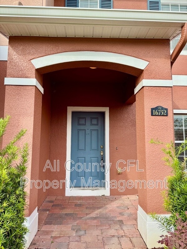 Building Photo - 16752 Cedar Crest Dr