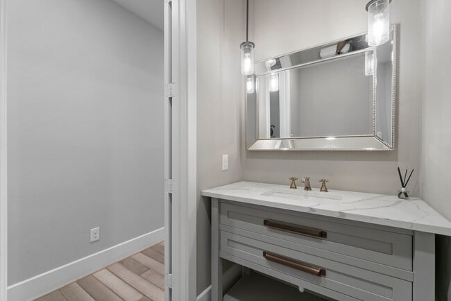 Building Photo - 109 Bronze Peak Ct