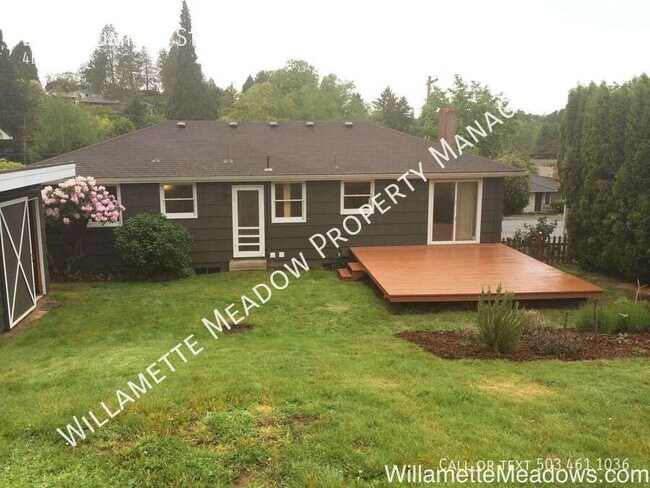 Building Photo - 2530 Summer St SE