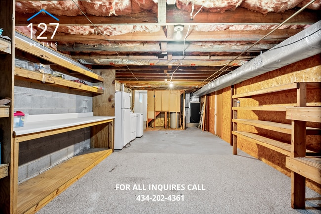 Building Photo - Spacious 4-Bedroom Home with Dual Kitchens...
