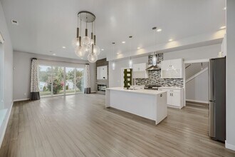 Building Photo - 4736 25th Ave SW