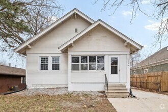 Building Photo - RENTAL PENDING
