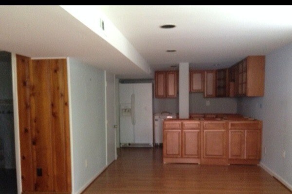 View of the kitchen - 3905 Brenda Ln