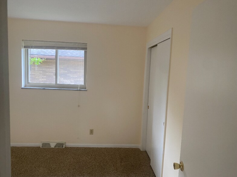 Building Photo - 13857 Whitney Rd