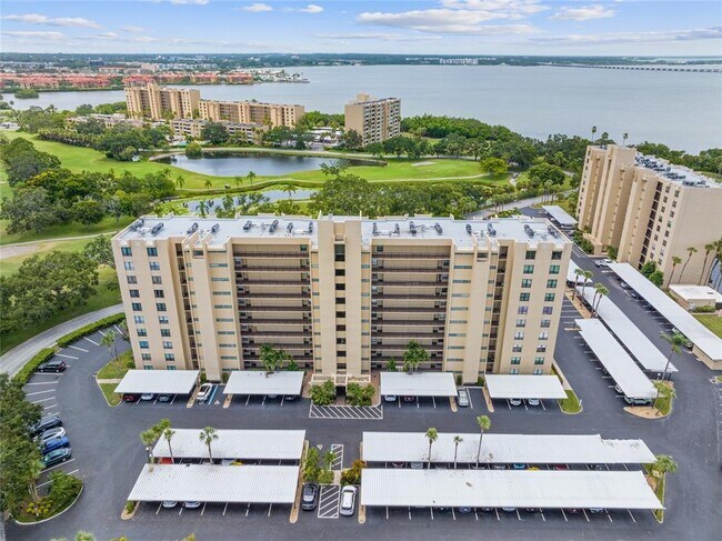 Building Photo - 2621 Cove Cay Dr