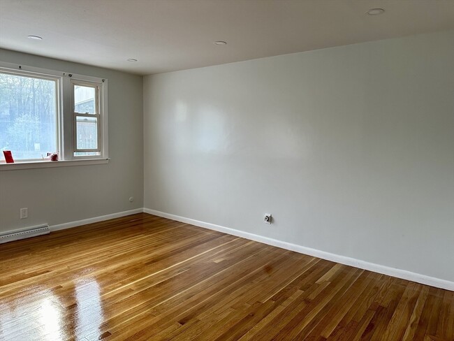 Building Photo - 27 Griggs Pl