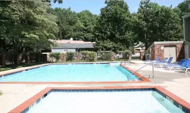 Building Photo - 948 Bobcat Ct