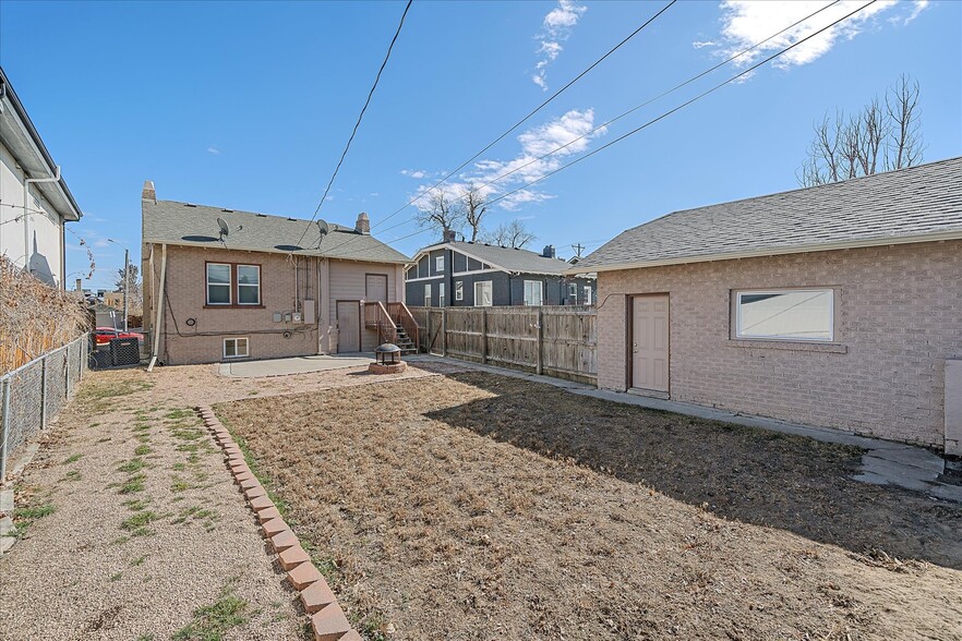 Building Photo - 1567 Meade St