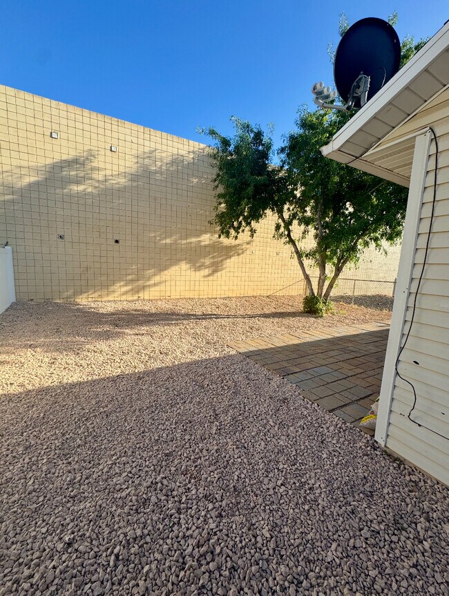 Building Photo - 281 W 100 N