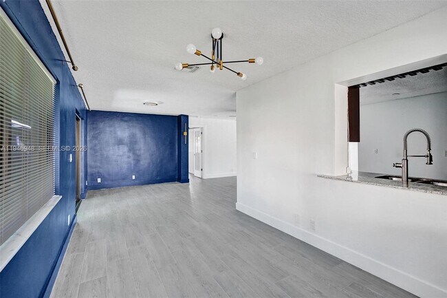 Building Photo - 8105 SW 19th St