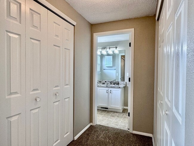 Building Photo - Conveniently Located Home in East Quincy H...
