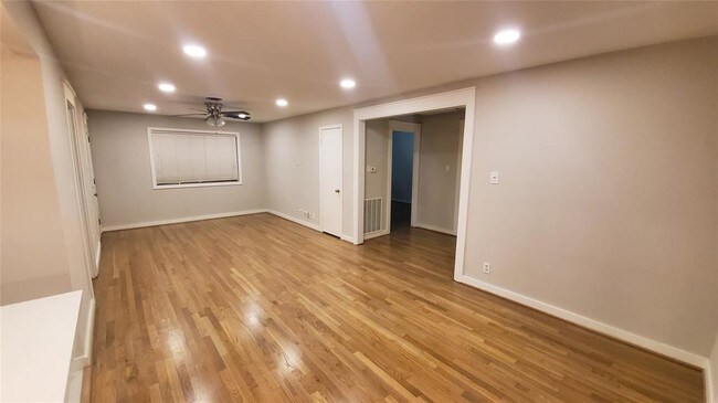 Building Photo - 7151 Neff St